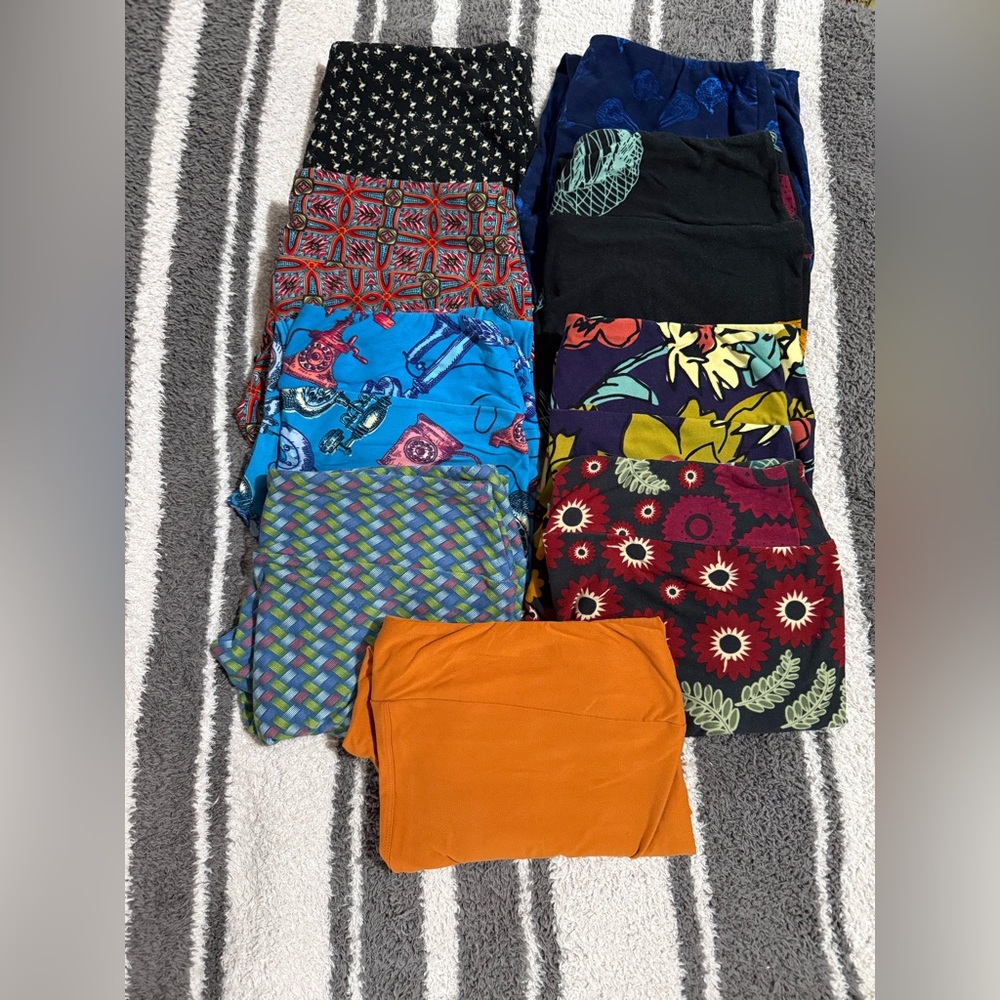 EUC LULAROE TALL& CURVY LEGGINGS *9 PAIR*